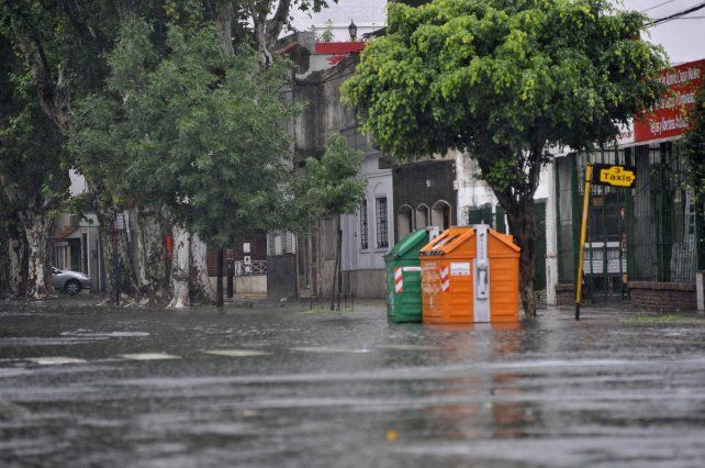 En el centro de Rosario se registró el doble de agua caída que en el ... - LaCapital.com.ar